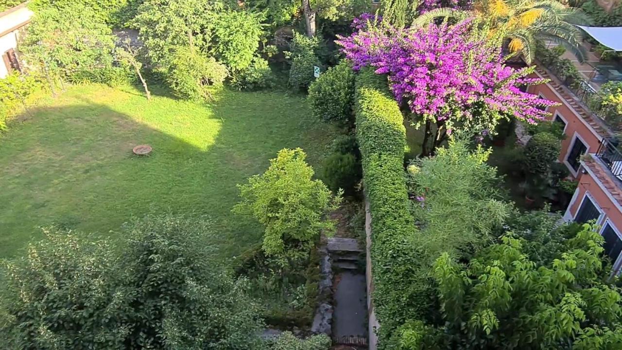 Villa Riari Garden Roma Ngoại thất bức ảnh The garden of the house