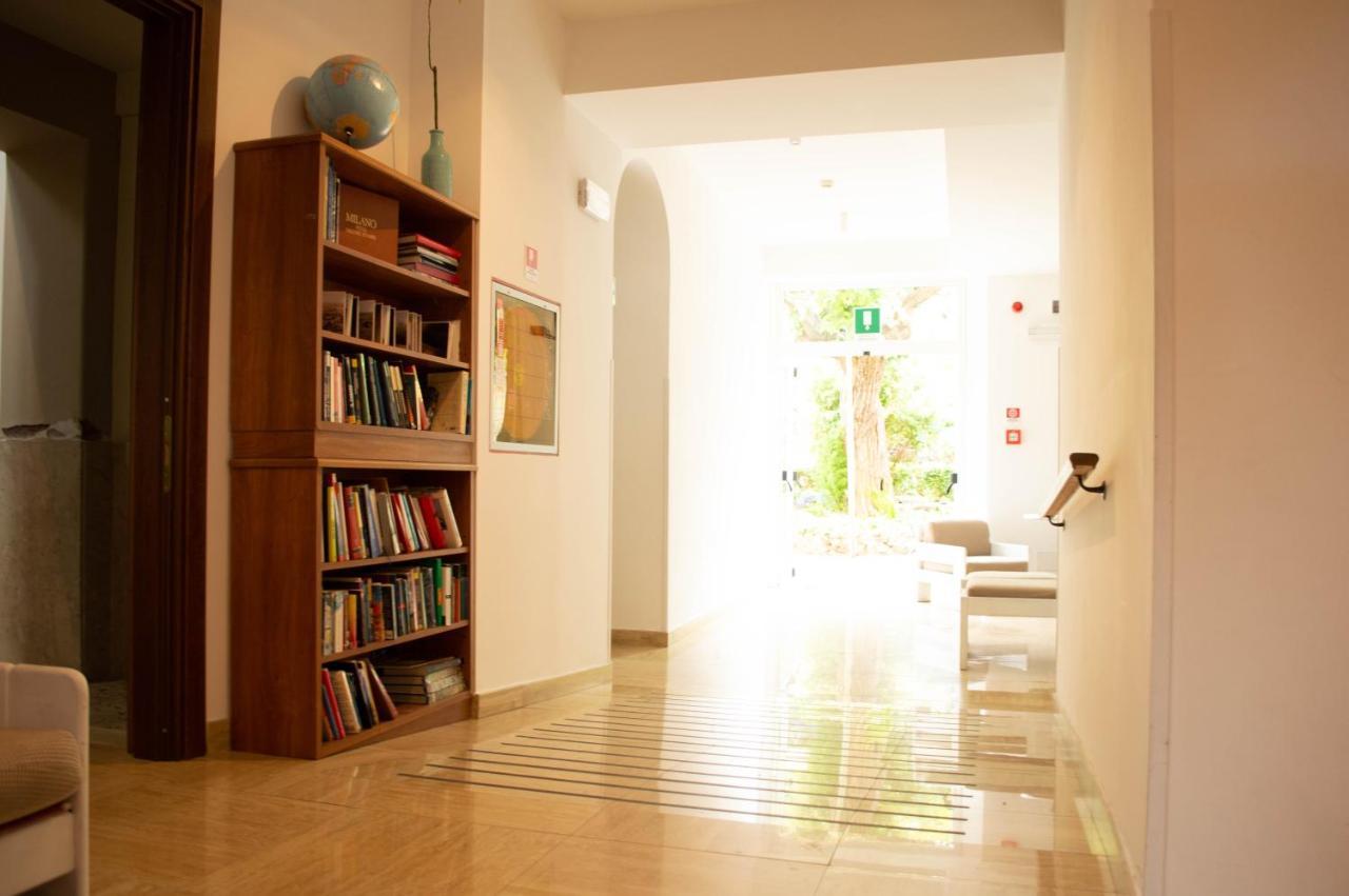 Villa Riari Garden Roma Ngoại thất bức ảnh Library